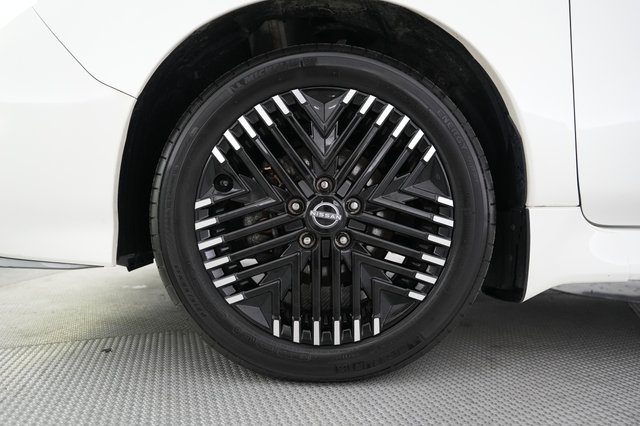 2024 Nissan LEAF — photo 14 of 20