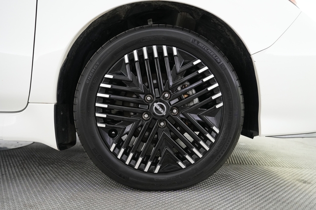 2024 Nissan LEAF