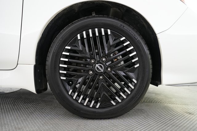 2024 Nissan LEAF — photo 15 of 20