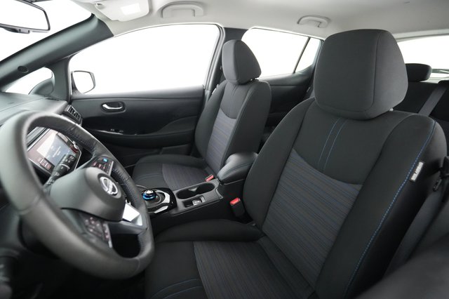 2024 Nissan LEAF — photo 3 of 20