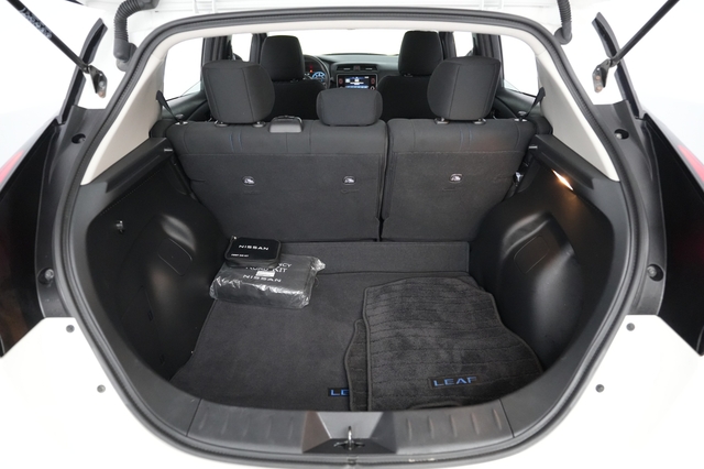 2024 Nissan LEAF