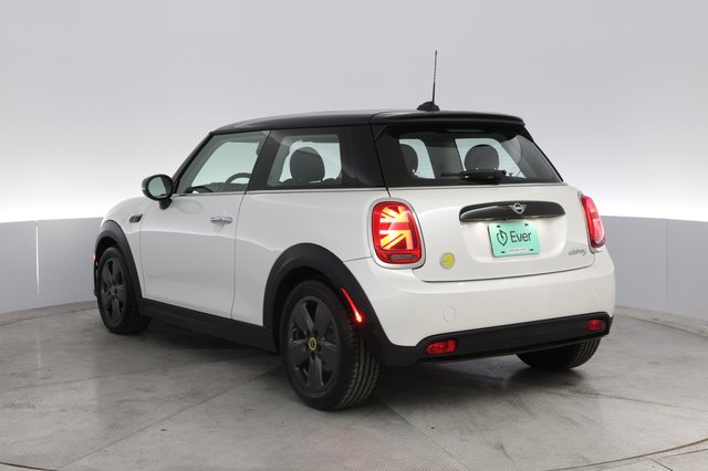 2024 MINI Cooper SE — photo 13 of 20