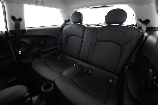 2024 MINI Cooper SE — photo 19 of 20