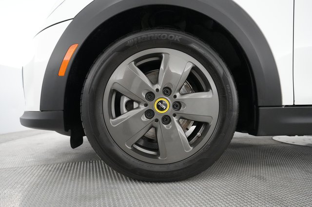 2024 MINI Cooper SE — photo 15 of 20