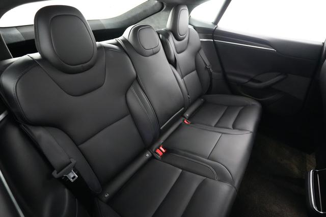2023 Tesla Model S — photo 4 of 22