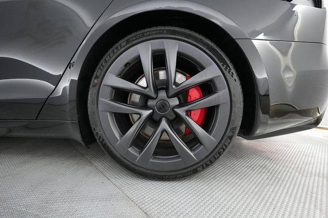 2023 Tesla Model S — photo 17 of 22