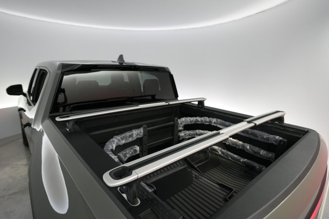 2022 Rivian R1T — photo 6 of 23