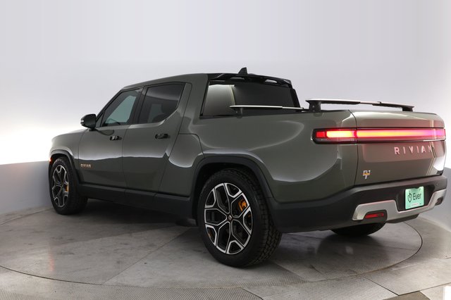 2022 Rivian R1T — photo 13 of 23