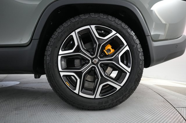 2022 Rivian R1T — photo 17 of 23