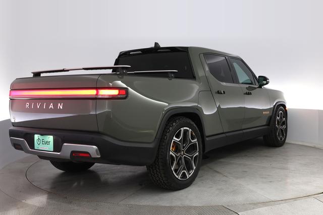 2022 Rivian R1T — photo 2 of 23
