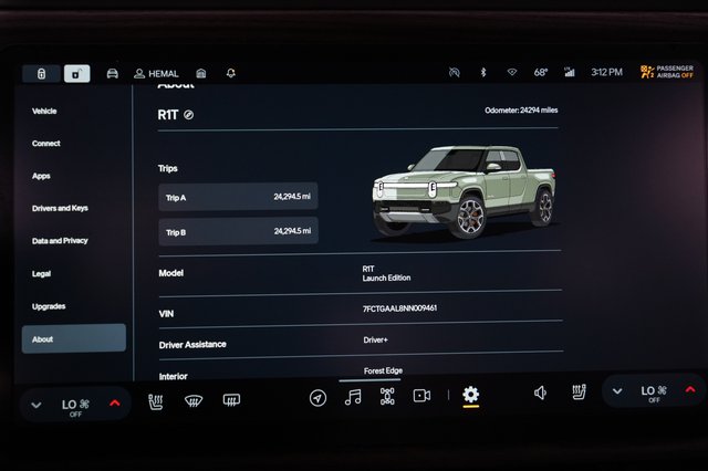 2022 Rivian R1T — photo 5 of 23
