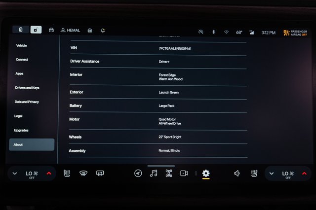 2022 Rivian R1T — photo 22 of 23