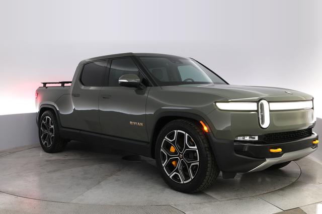 2022 Rivian R1T — photo 10 of 23