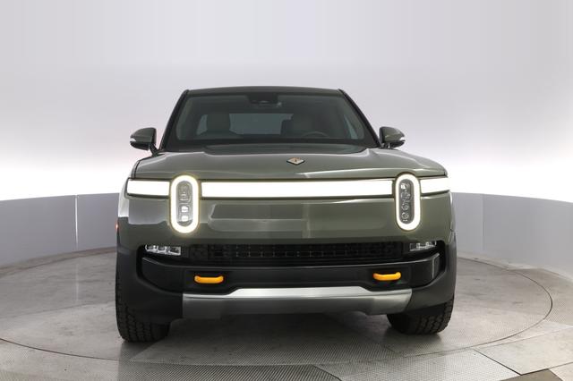 2022 Rivian R1T — photo 9 of 23