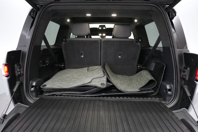 2022 Rivian R1S — photo 6 of 21