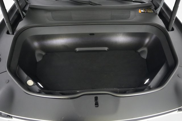 2022 Rivian R1S — photo 20 of 21