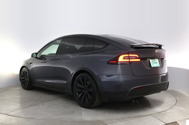 2022 Tesla Model X — photo 13 of 23