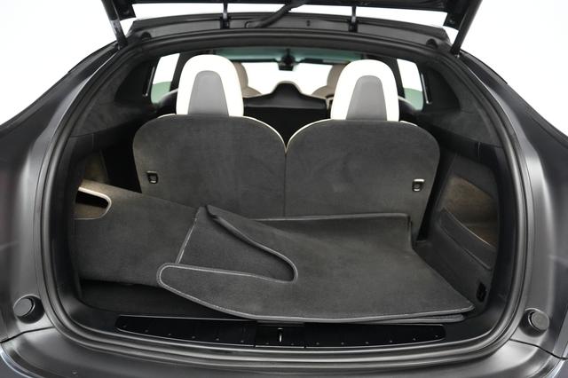 2022 Tesla Model X — photo 6 of 23