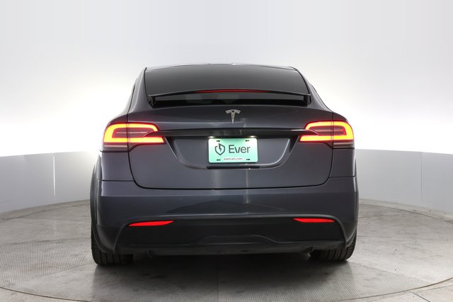 2022 Tesla Model X — photo 12 of 23