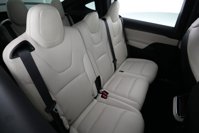 2022 Tesla Model X — photo 4 of 23