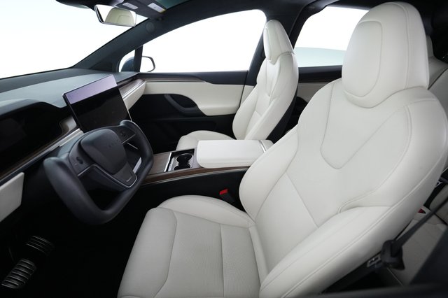 2022 Tesla Model X — photo 3 of 23