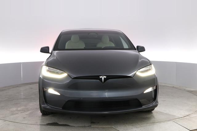 2022 Tesla Model X — photo 9 of 23