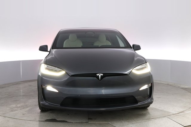 2022 Tesla Model X — photo 9 of 23