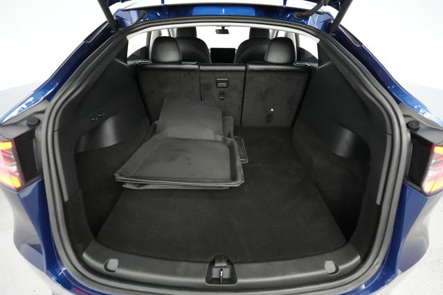 2022 Tesla Model Y — photo 6 of 21