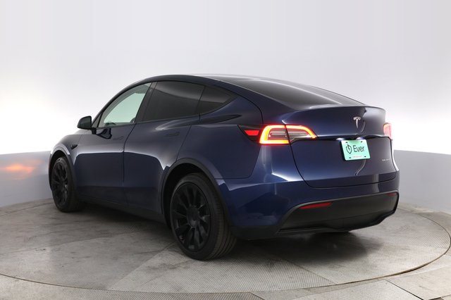 2022 Tesla Model Y — photo 13 of 21