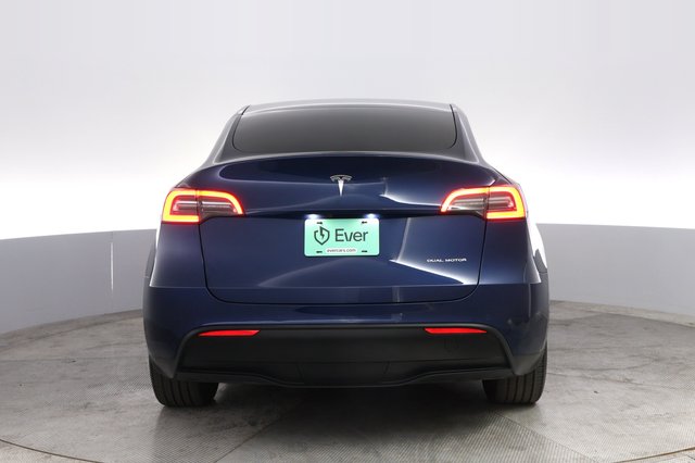 2022 Tesla Model Y — photo 12 of 21