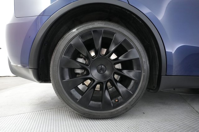 2022 Tesla Model Y — photo 17 of 21