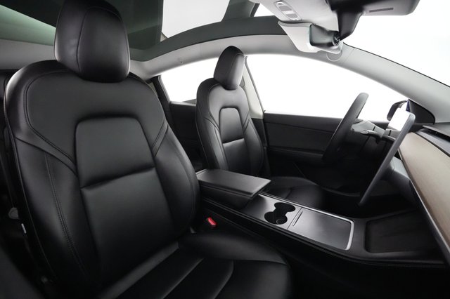 2022 Tesla Model Y — photo 18 of 21