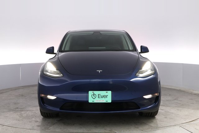 2022 Tesla Model Y — photo 9 of 21