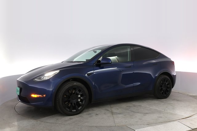 2022 Tesla Model Y — photo 14 of 21