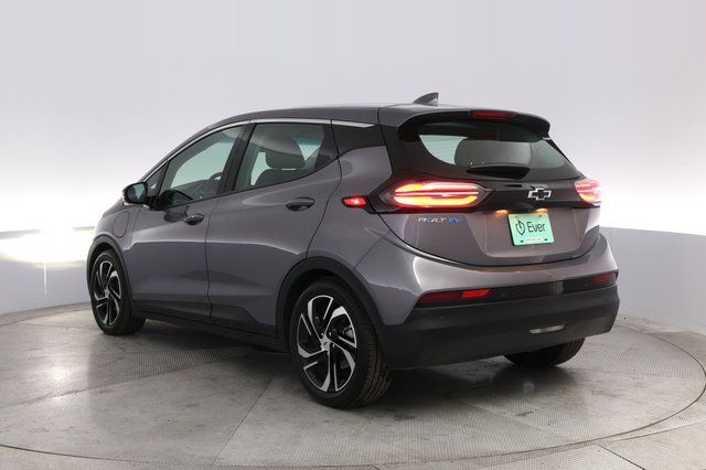 2022 Chevrolet Bolt EV — photo 13 of 20