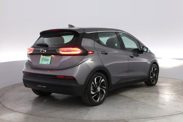 2022 Chevrolet Bolt EV — photo 2 of 20