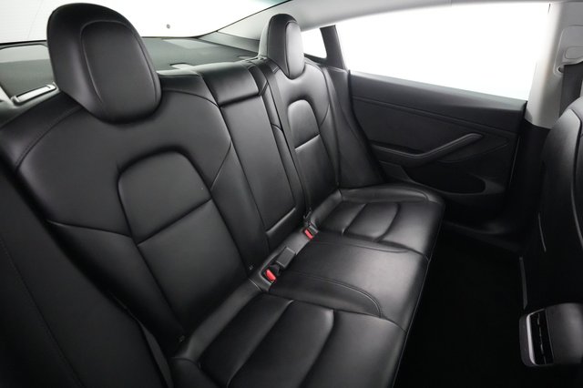 2022 Tesla Model 3 — photo 4 of 22