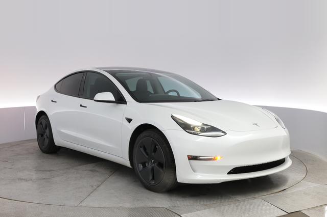 2022 Tesla Model 3 — photo 10 of 22