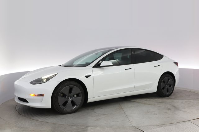 2022 Tesla Model 3 — photo 14 of 22