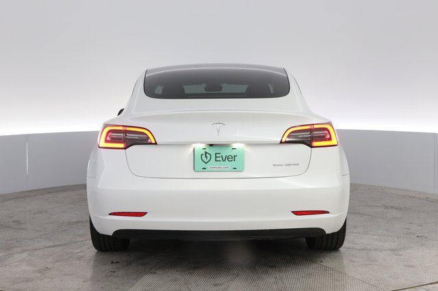 2022 Tesla Model 3 — photo 12 of 22