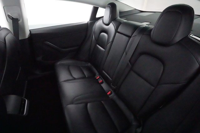 2022 Tesla Model 3 — photo 19 of 21