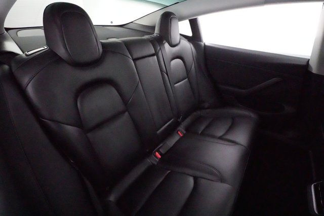 2022 Tesla Model 3 — photo 4 of 21