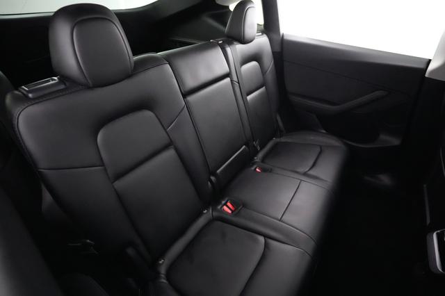 2023 Tesla Model Y — photo 4 of 22
