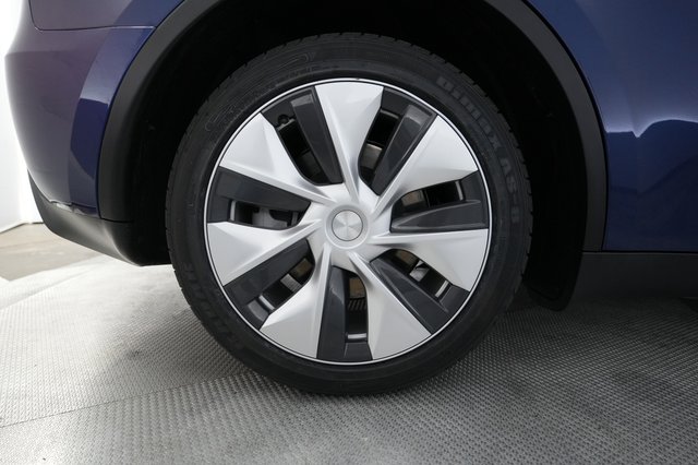 2023 Tesla Model Y — photo 15 of 22