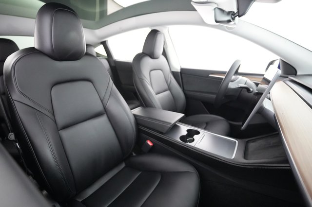 2023 Tesla Model Y — photo 18 of 22