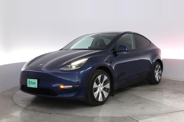 2023 Tesla Model Y — VIN 7SAYGDEE6PF888942