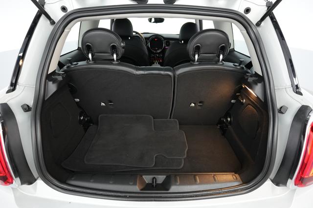 2023 MINI Cooper SE — photo 6 of 19