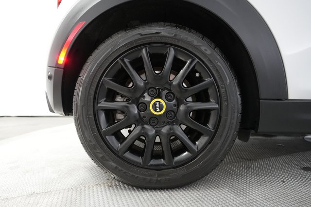 2023 MINI Cooper SE — photo 7 of 19