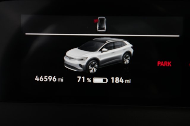 2023 Volkswagen ID.4 — photo 5 of 21