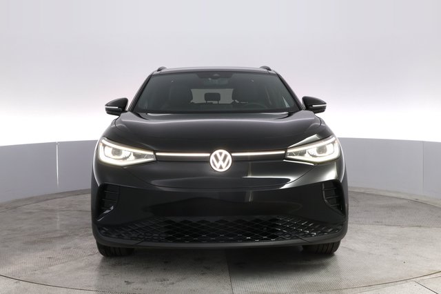 2023 Volkswagen ID.4 — photo 9 of 21